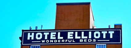 Astoria, Oregon Hotel Elliott touts "wonderful beds." Photo by Tim Graves (Creative Commons License BY-NC-ND 3.0)